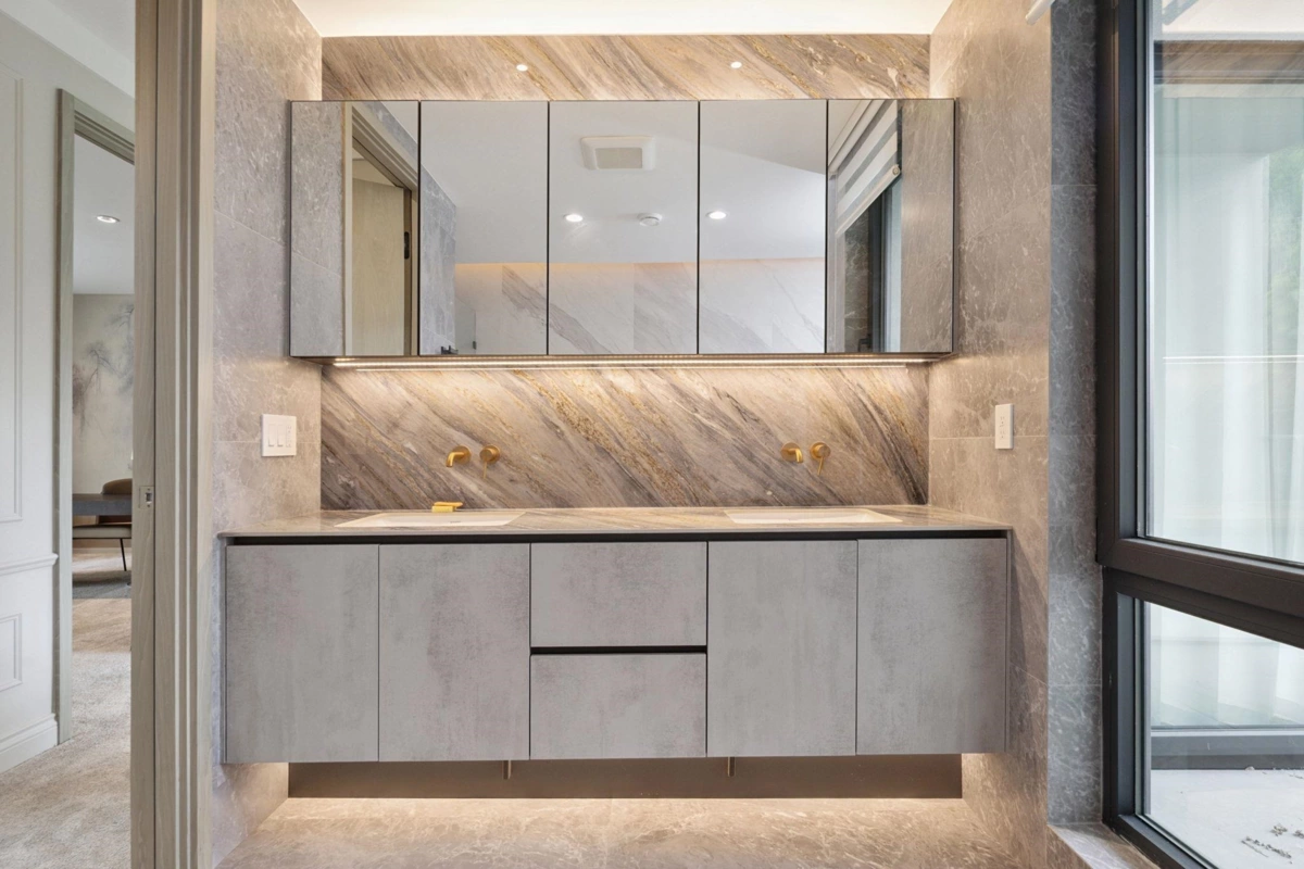 Walk-In Closet Photo of 6363 Buckingham Drive, Burnaby, BC