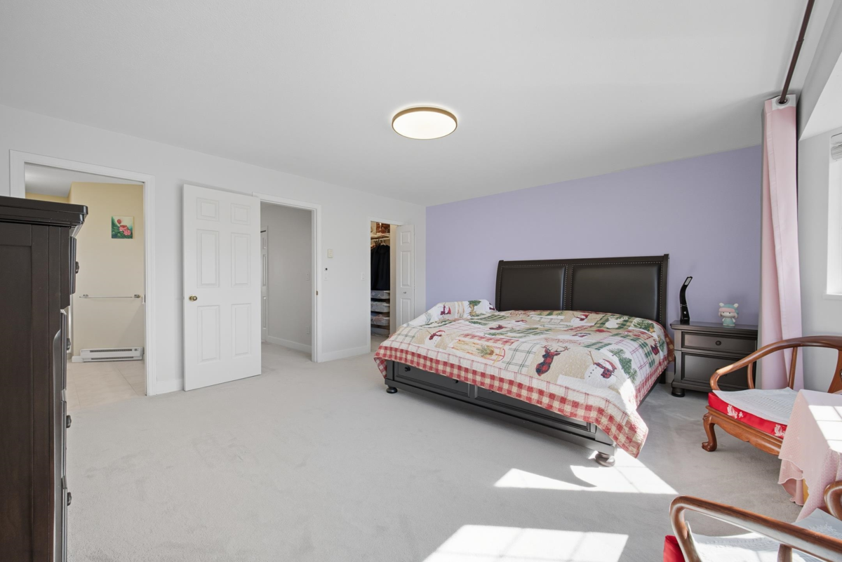 Hallway Photo of 118 15121 19 Avenue, Surrey, BC