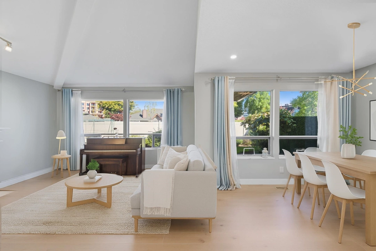 Living Room Photo of 118 15121 19 Avenue, Surrey, BC