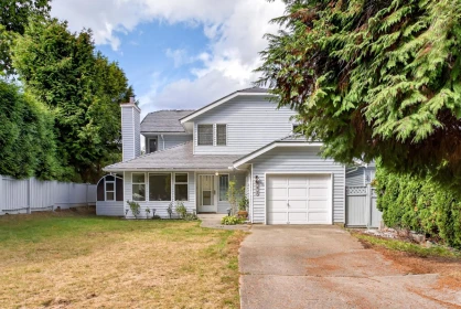 902 Robinson Street, Coquitlam, BC, Coquitlam — Half Duplex for sale