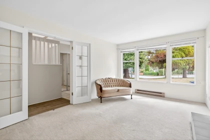 902 Robinson Street, Coquitlam, BC, Coquitlam — Half Duplex for sale
