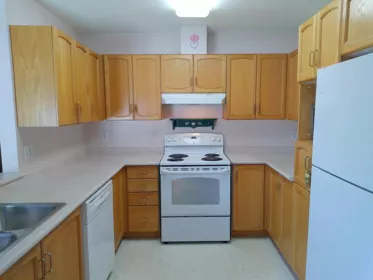 Kitchen Island Photo of 38 11502 Burnett Street, Maple Ridge, BC