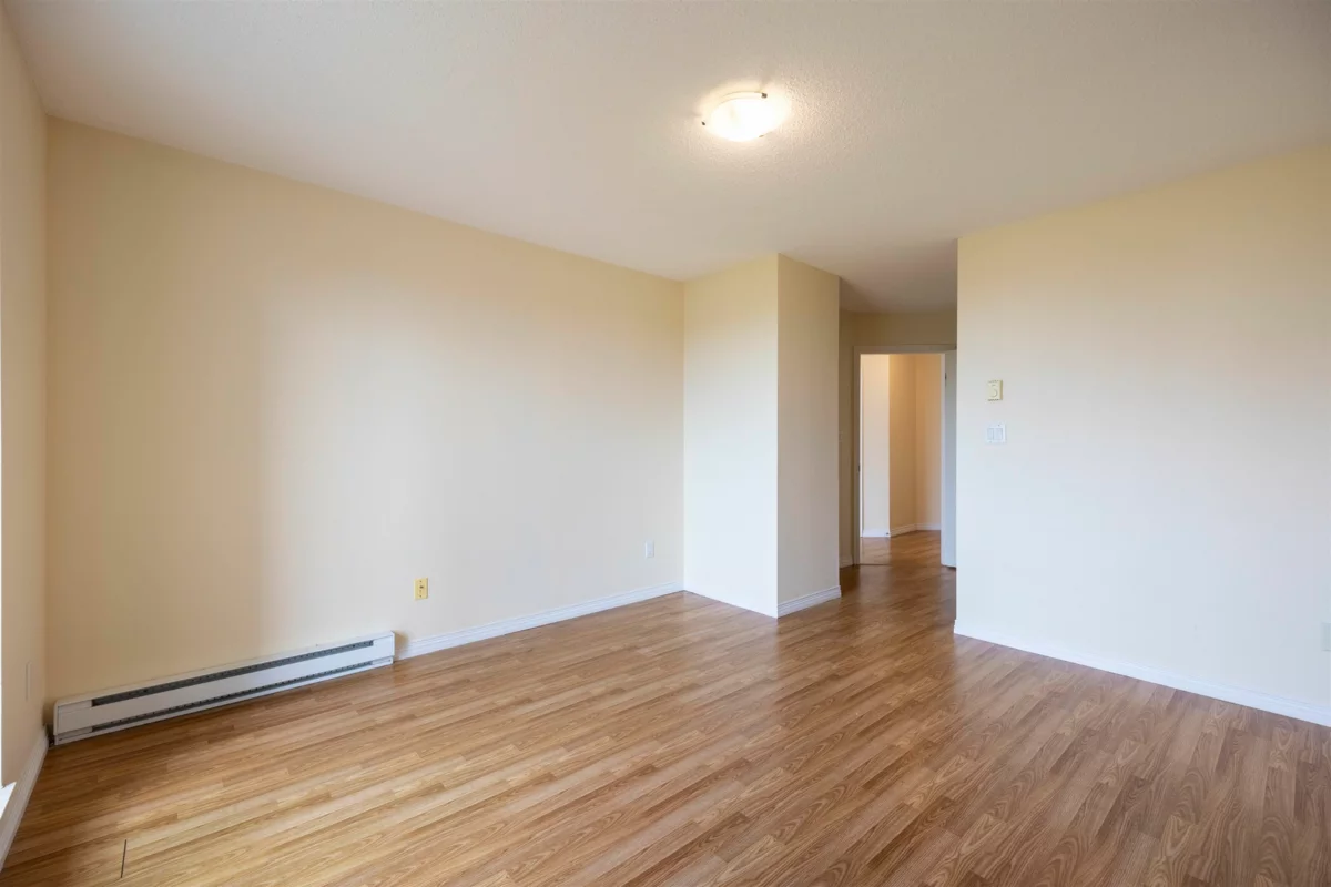 Kitchen Island Photo of 1001 5639 Hampton Place, Vancouver, BC