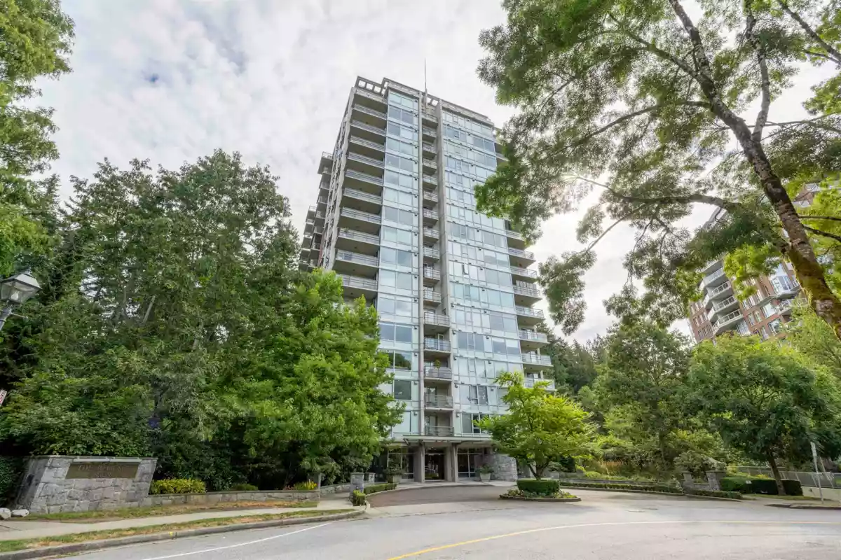 Laundry Room Photo of 1001 5639 Hampton Place, Vancouver, BC
