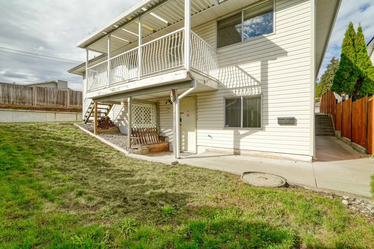 Backyard Photo of 33334 Best Avenue, Mission, BC