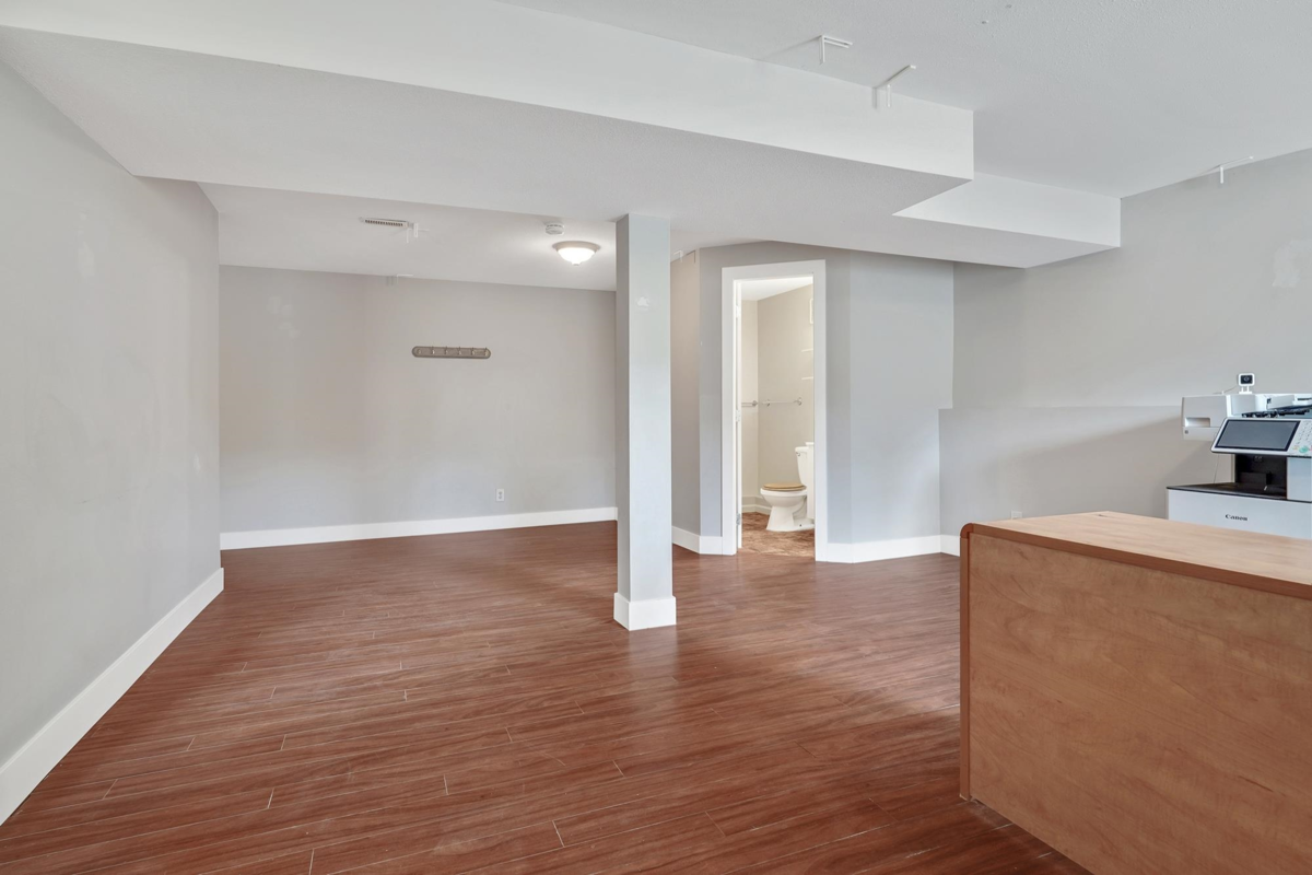 Basement Recreation Room Photo of 33334 Best Avenue, Mission, BC