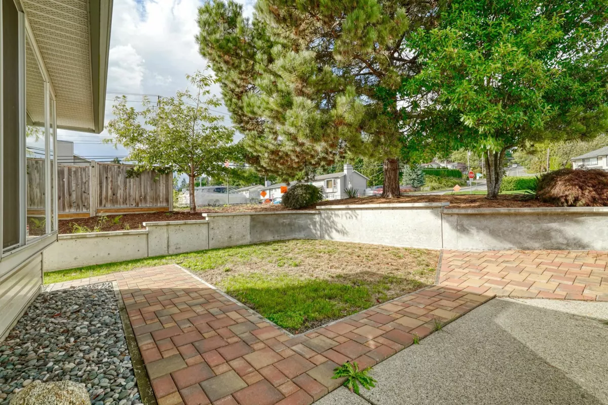 Garden / Landscaping Photo of 33334 Best Avenue, Mission, BC