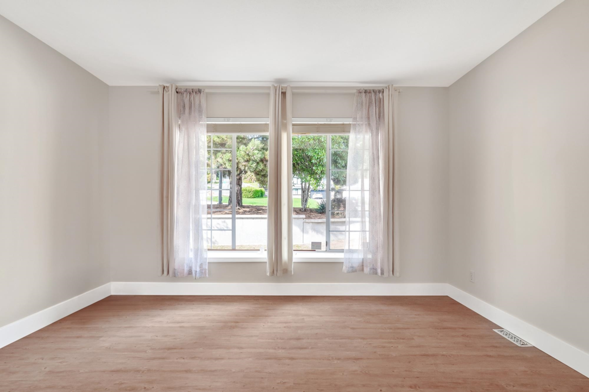 Kitchen Photo of 33334 Best Avenue, Mission, BC