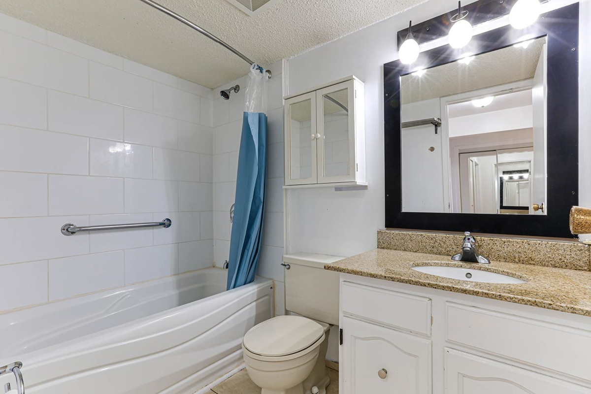 Bedroom 4 Photo of 205 7831 No. 1 Road, Richmond, BC