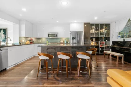 Walk-In Closet Photo of 8534 Seascape Court, West Vancouver, BC