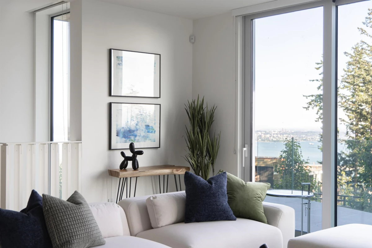 Swimming Pool Photo of 3317 Chippendale Road, West Vancouver, BC