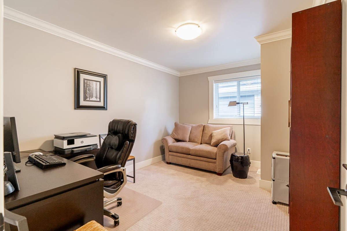 Outdoor Deck Photo of 16943 0a Avenue, Surrey, BC