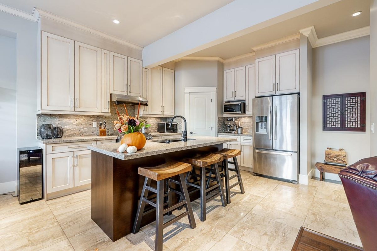 Primary Bedroom Photo of 16943 0a Avenue, Surrey, BC