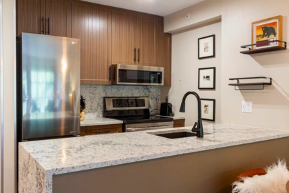 545 4800 Spearhead Drive, Whistler, BC, Whistler — Apartment/Condo for sale