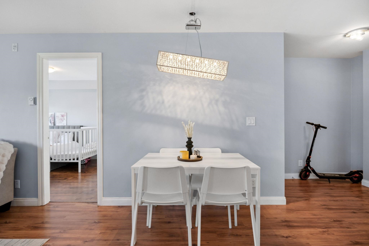 Breakfast Nook Photo of 211 5454 198 Street, Langley, BC