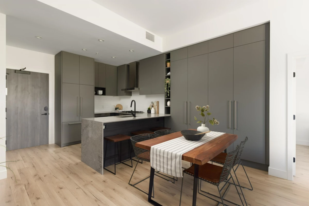 Kitchen Island Photo of 618 3131 Murray Street, Port Moody, BC