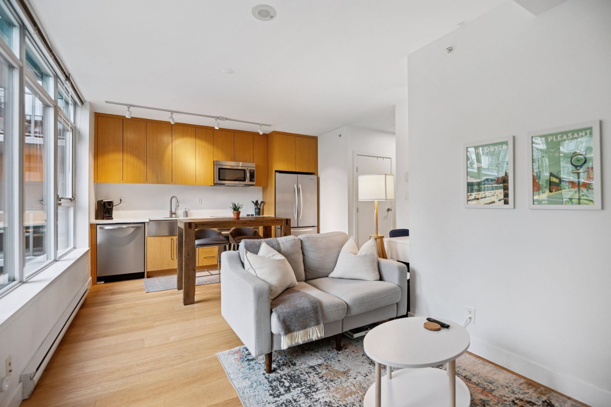 Dining Area Photo of 365 250 E 6th Avenue, Vancouver, BC