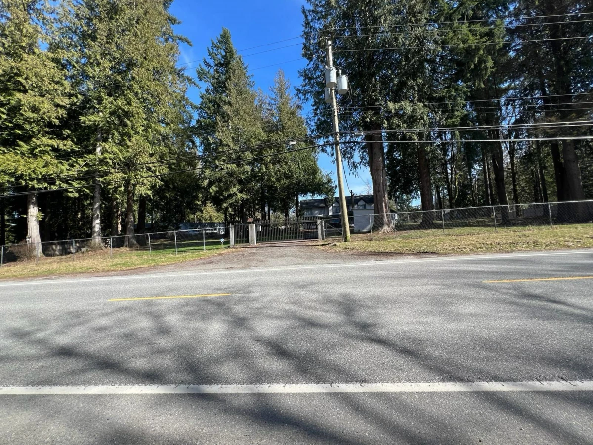 Guest Bathroom Photo of 11276 272 Street, Maple Ridge, BC
