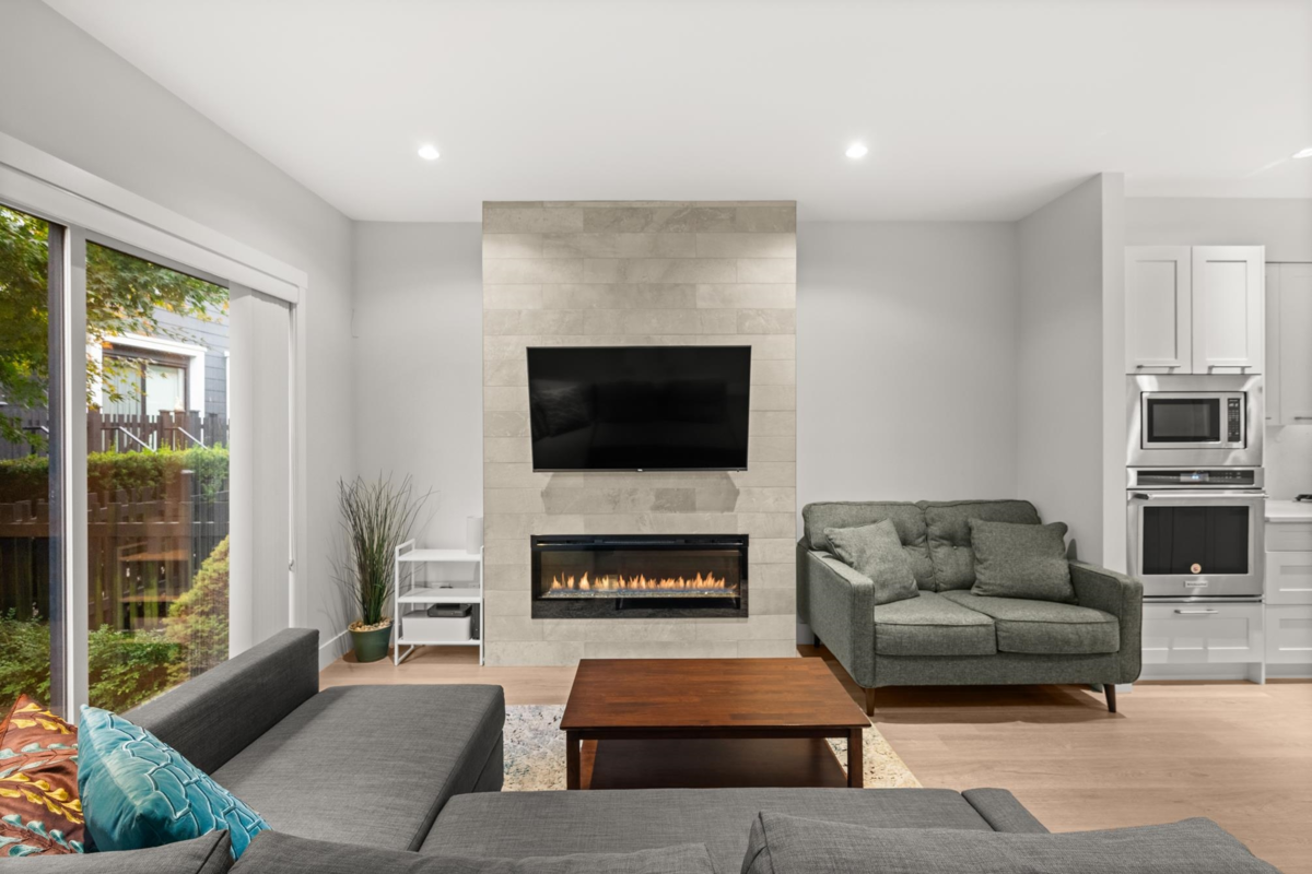 Dining Area Photo of 42 16336 23a Avenue, Surrey, BC