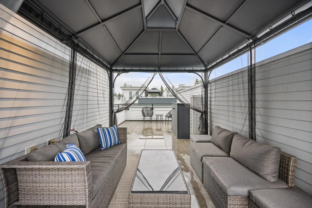 Swimming Pool Photo of 42 16336 23a Avenue, Surrey, BC