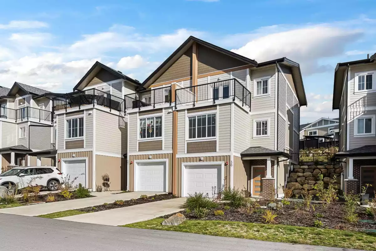 Exterior Rear Photo of 36 1928 Woodside Boulevard, Agassiz, BC