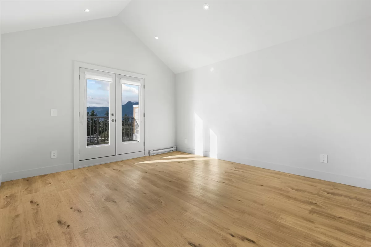 Swimming Pool Photo of 36 1928 Woodside Boulevard, Agassiz, BC