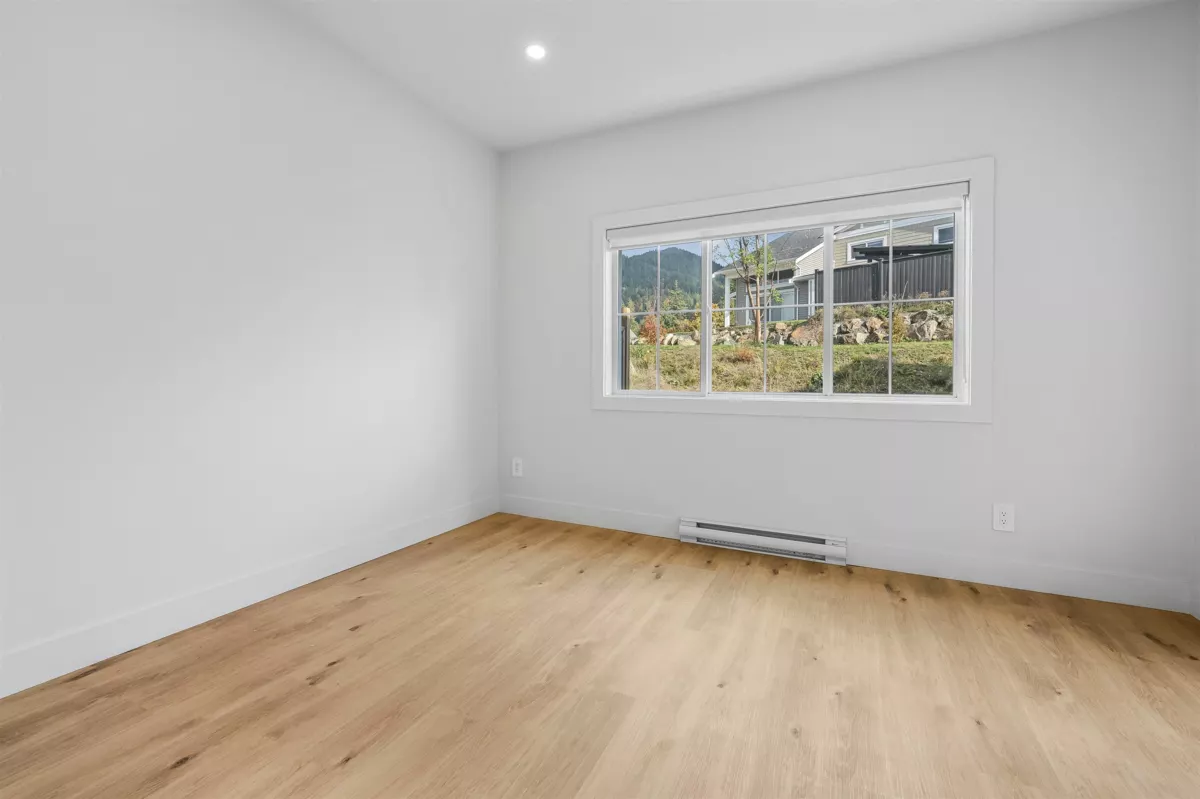 Walk-In Closet Photo of 36 1928 Woodside Boulevard, Agassiz, BC