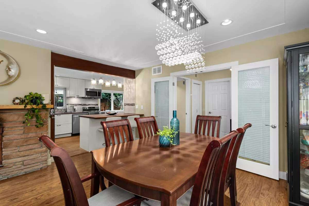 Primary Bathroom Photo of 3440 Bluebonnet Road, North Vancouver, BC