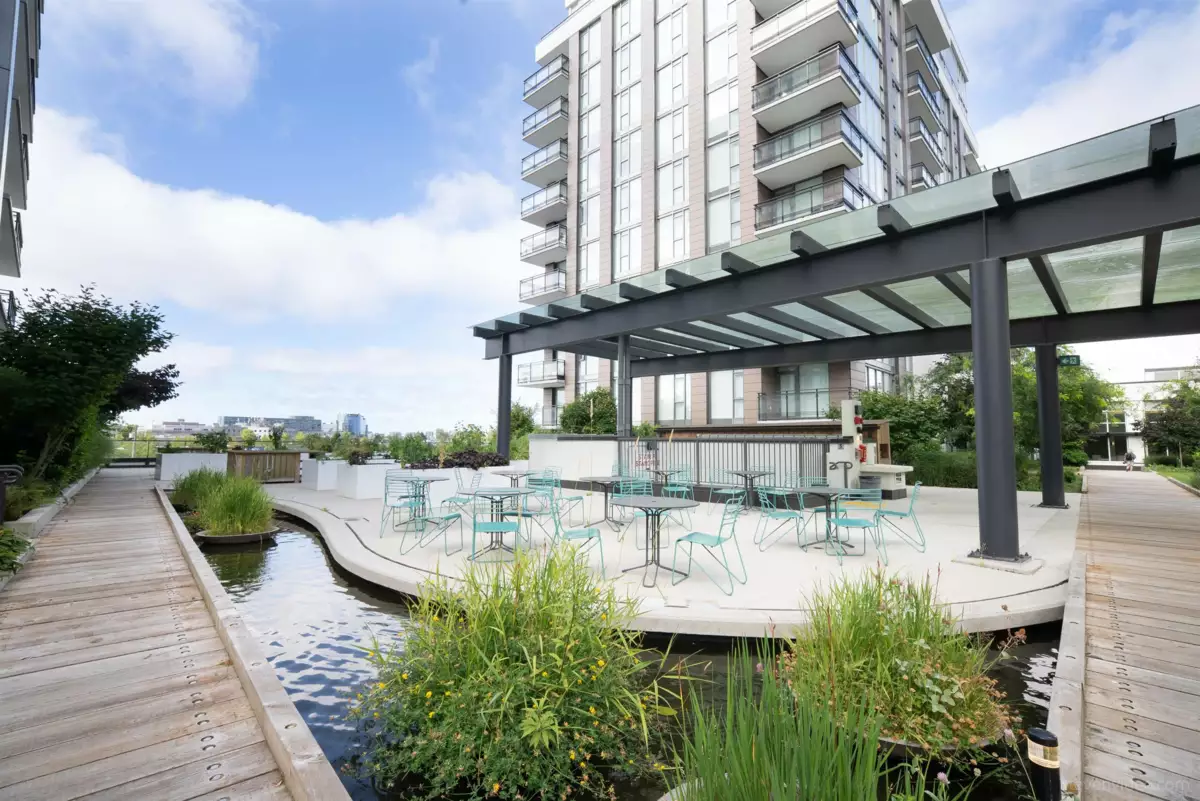 Entry Foyer Photo of 908 8199 Capstan Way, Richmond, BC