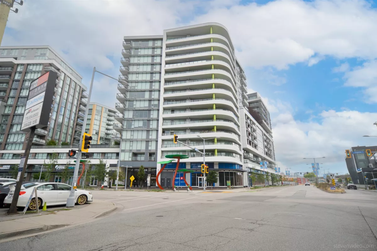 Family Room Photo of 908 8199 Capstan Way, Richmond, BC