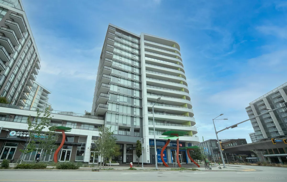 Living Room Photo of 908 8199 Capstan Way, Richmond, BC