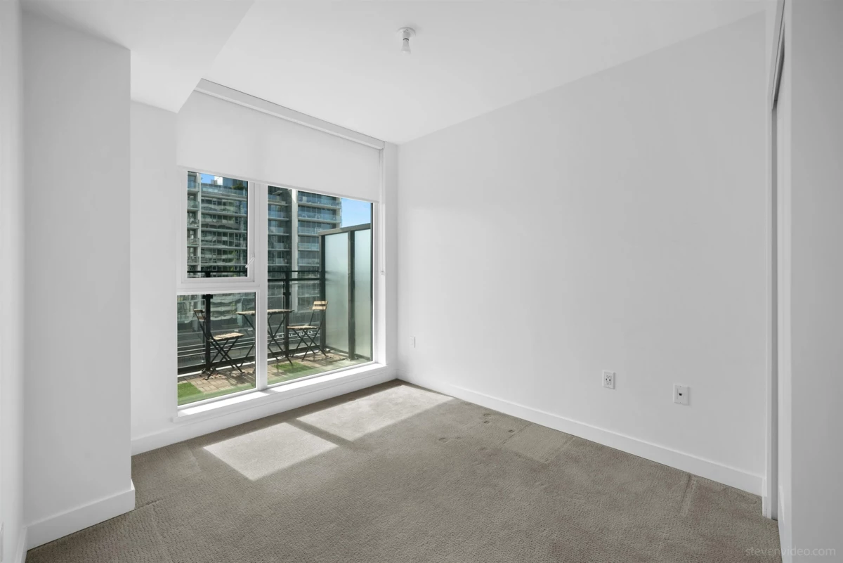 Walk-In Closet Photo of 908 8199 Capstan Way, Richmond, BC