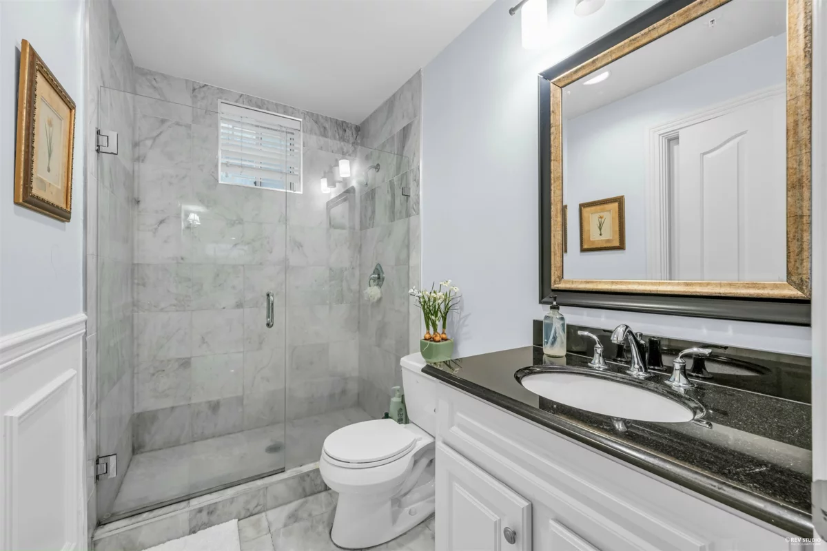 Hot Tub / Spa Photo of 1285 W 47th Avenue, Vancouver, BC