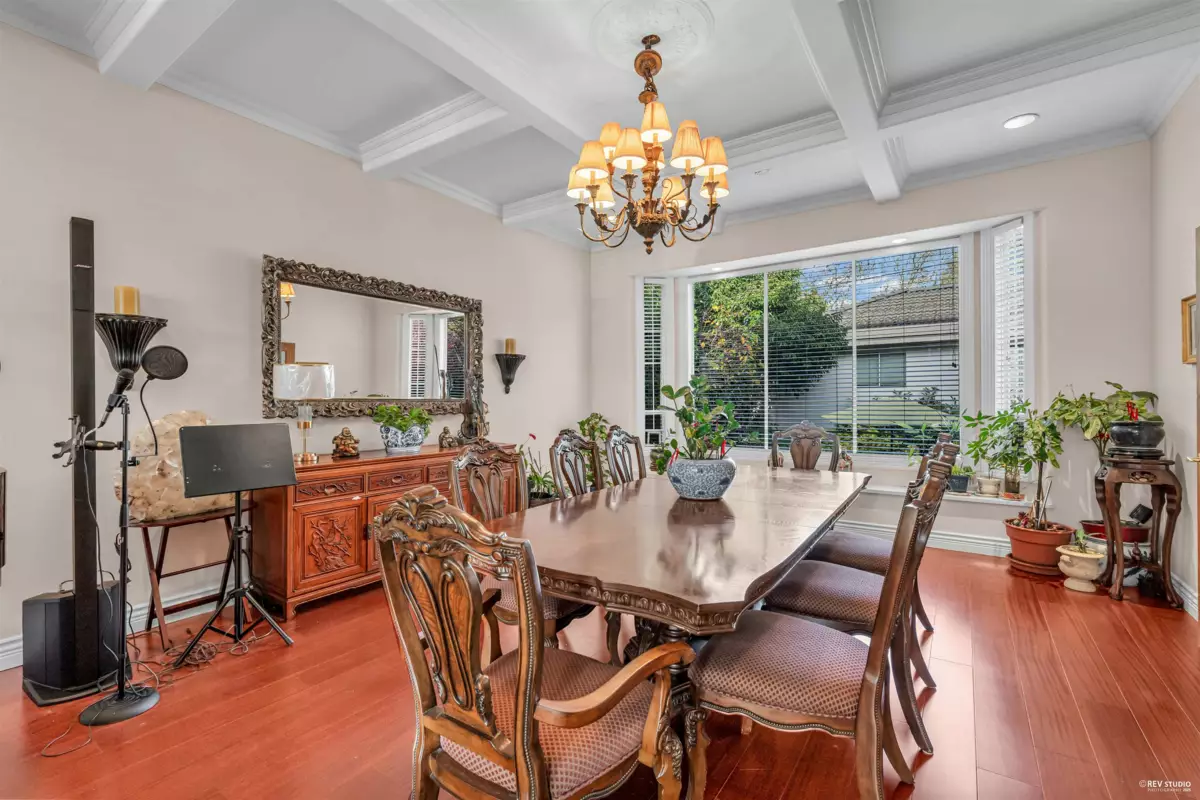 Kitchen Island Photo of 1285 W 47th Avenue, Vancouver, BC