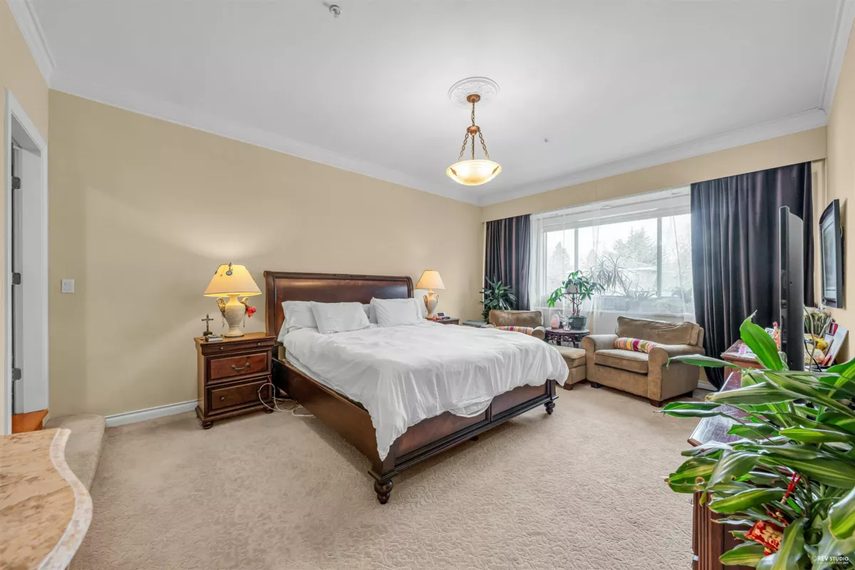 Laundry Room Photo of 1285 W 47th Avenue, Vancouver, BC