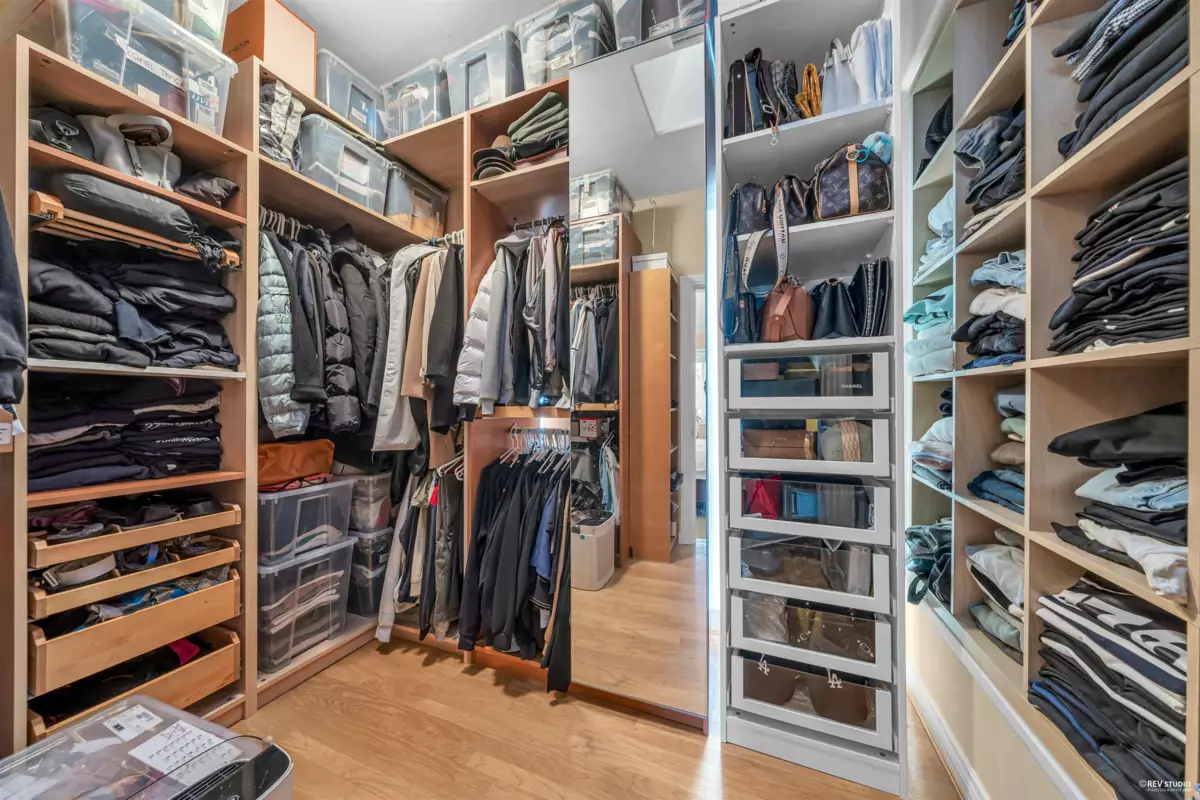 Mudroom Photo of 1285 W 47th Avenue, Vancouver, BC