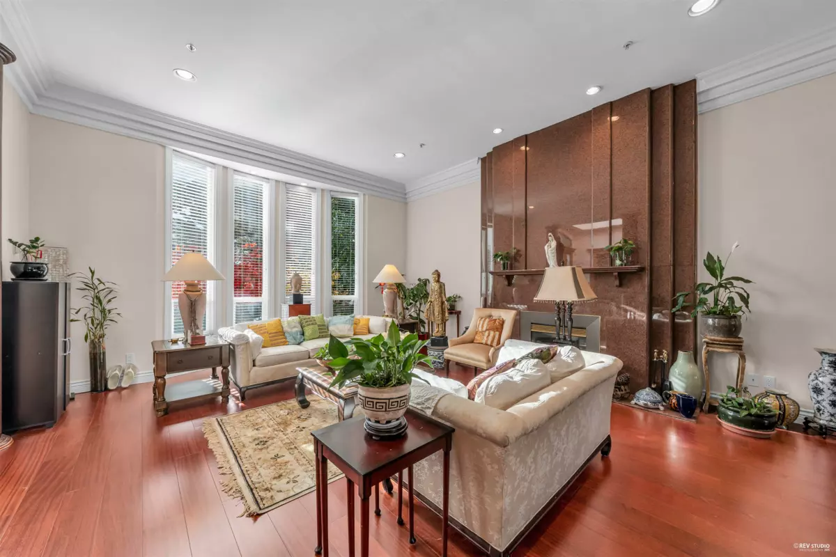 Walk-In Closet Photo of 1285 W 47th Avenue, Vancouver, BC