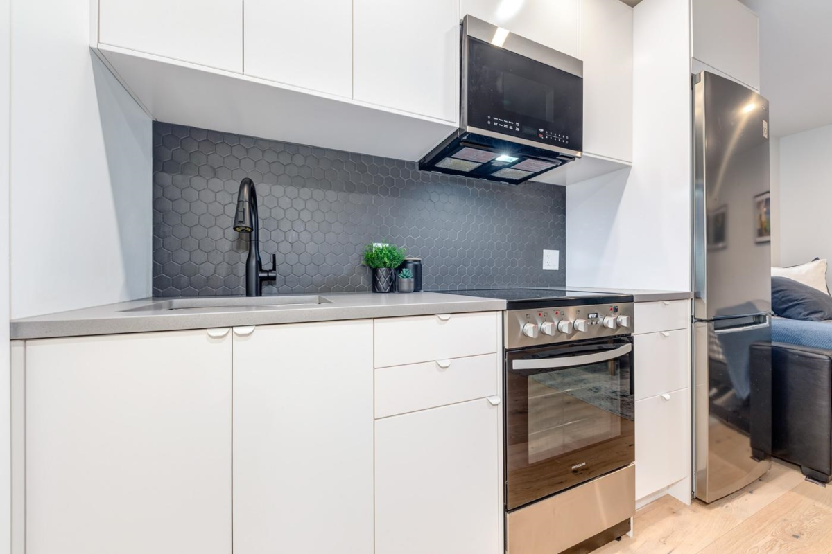 Kitchen Island Photo of 318 2111 Whistler Road, Whistler, BC