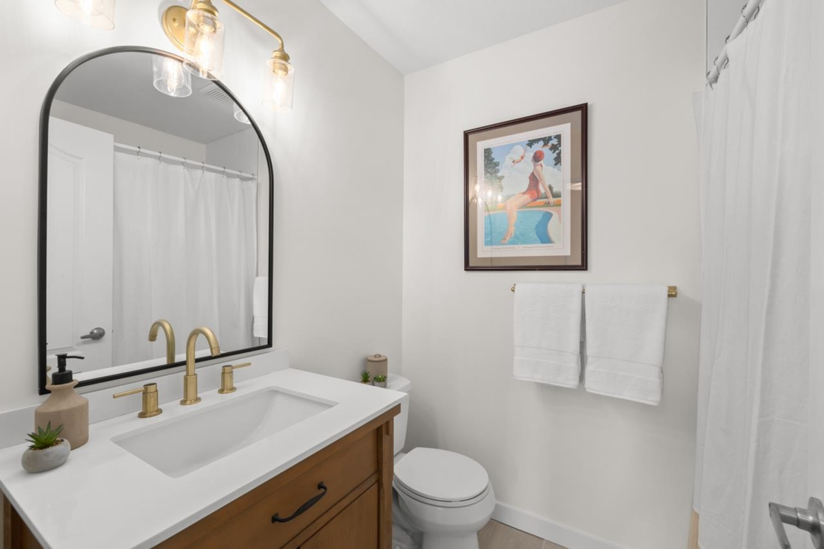 Entry Foyer Photo of 103 1225 Merklin Street, White Rock, BC