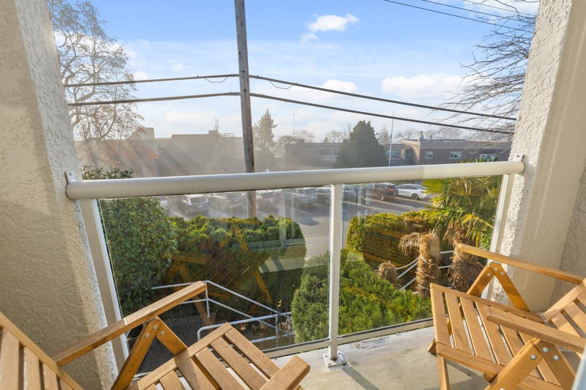 Mudroom Photo of 103 1225 Merklin Street, White Rock, BC