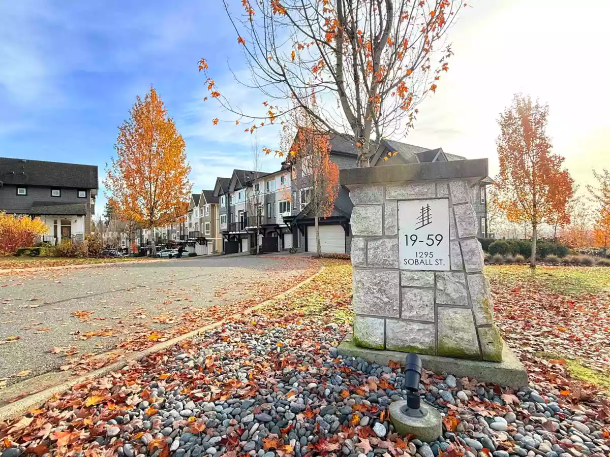 Dining Area Photo of 46 1295 Soball Street, Coquitlam, BC