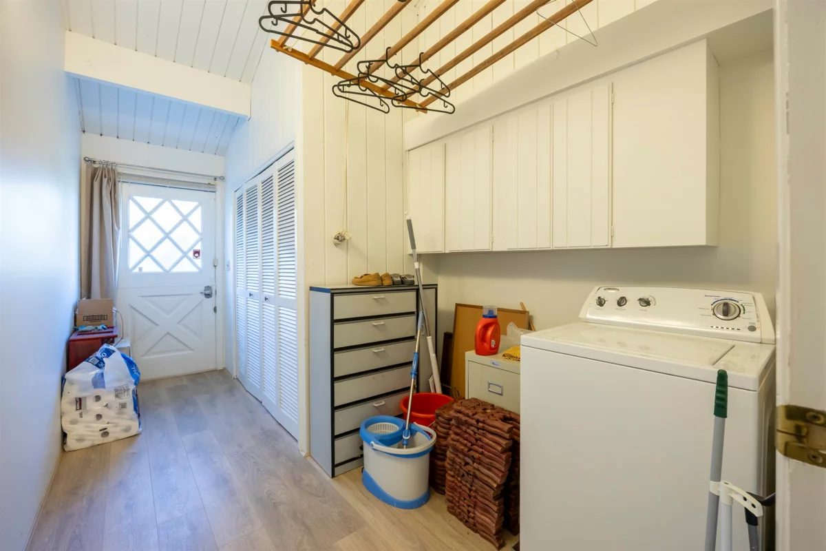 Kitchen Island Photo of 321 248 Street, Langley, BC