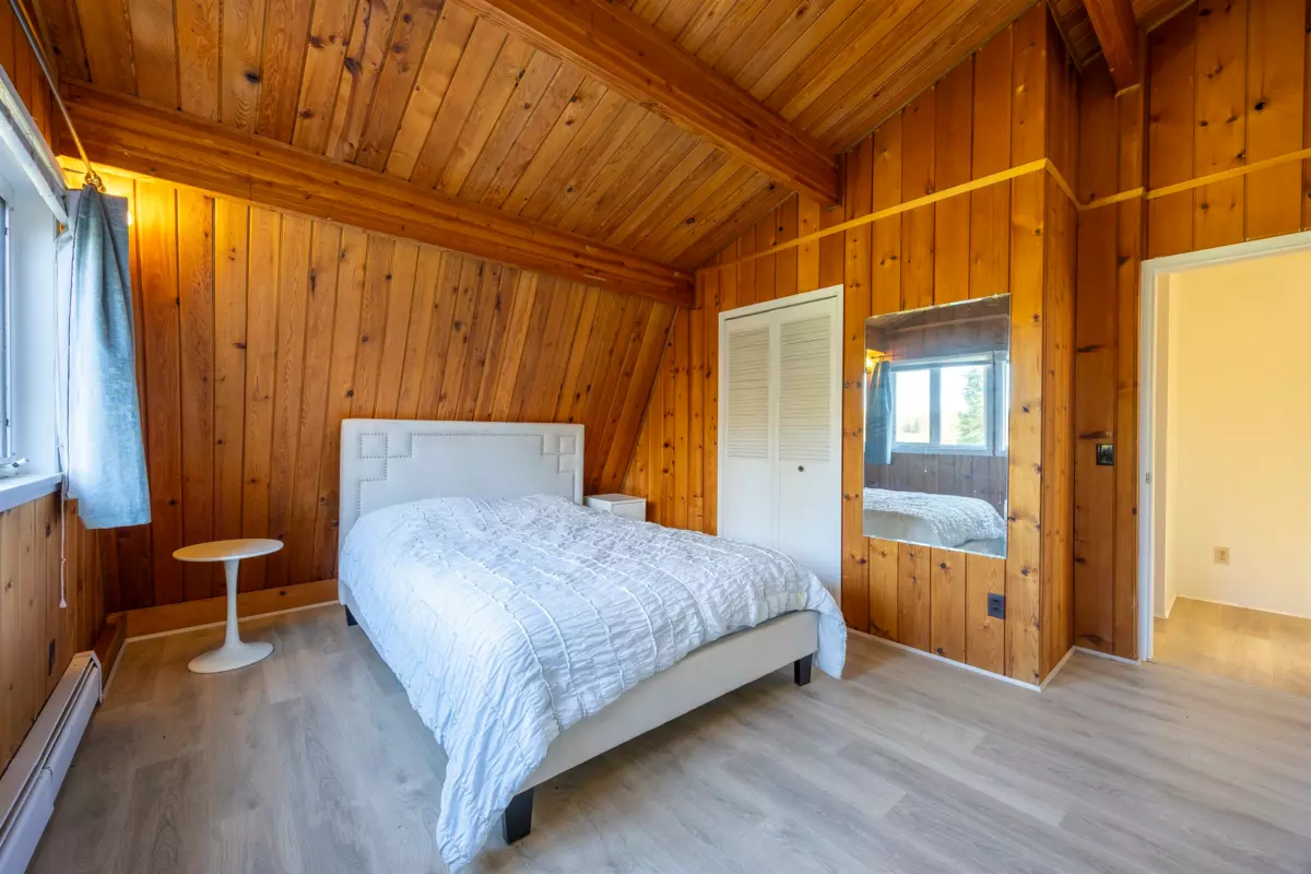 Staircase Photo of 321 248 Street, Langley, BC