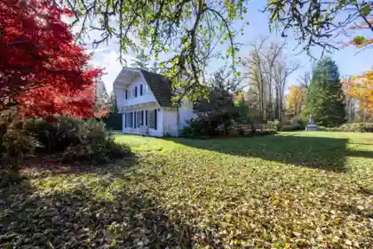 Swimming Pool Photo of 321 248 Street, Langley, BC