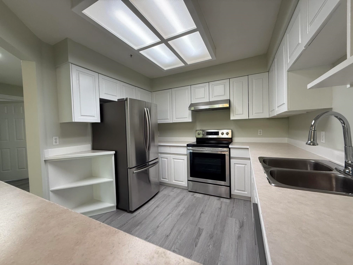 Family Room Photo of 206 1955 Suffolk Avenue, Port Coquitlam, BC