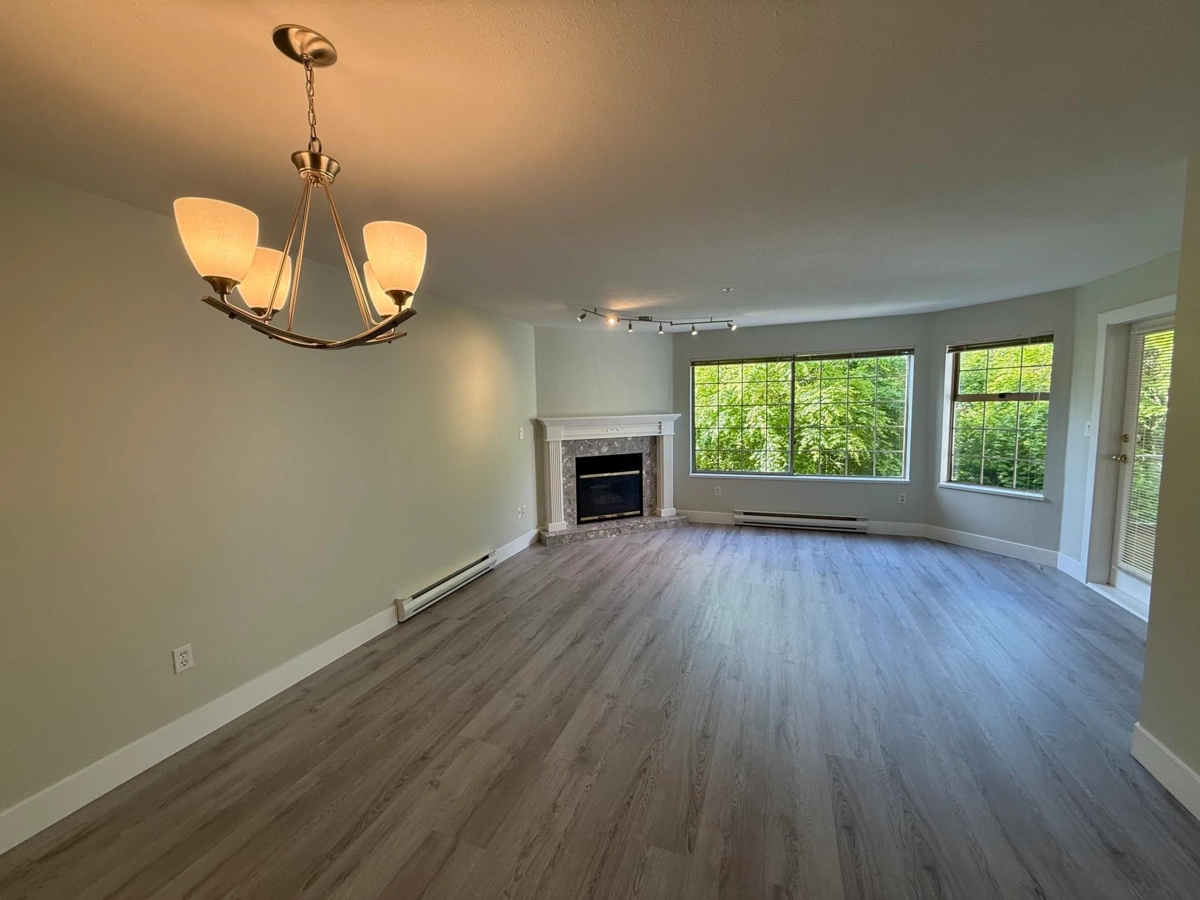 Kitchen Photo of 206 1955 Suffolk Avenue, Port Coquitlam, BC