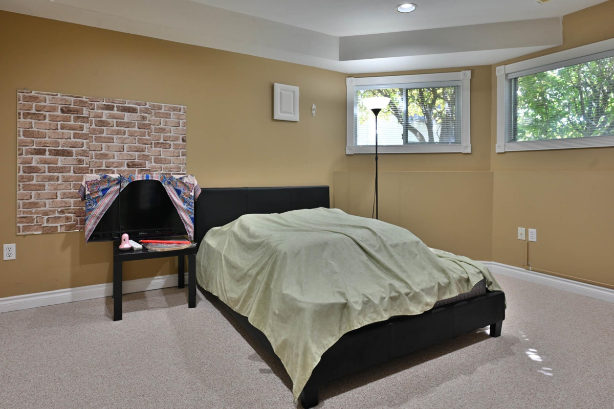 Entry Foyer Photo of 1422 Magnolia Place, Coquitlam, BC
