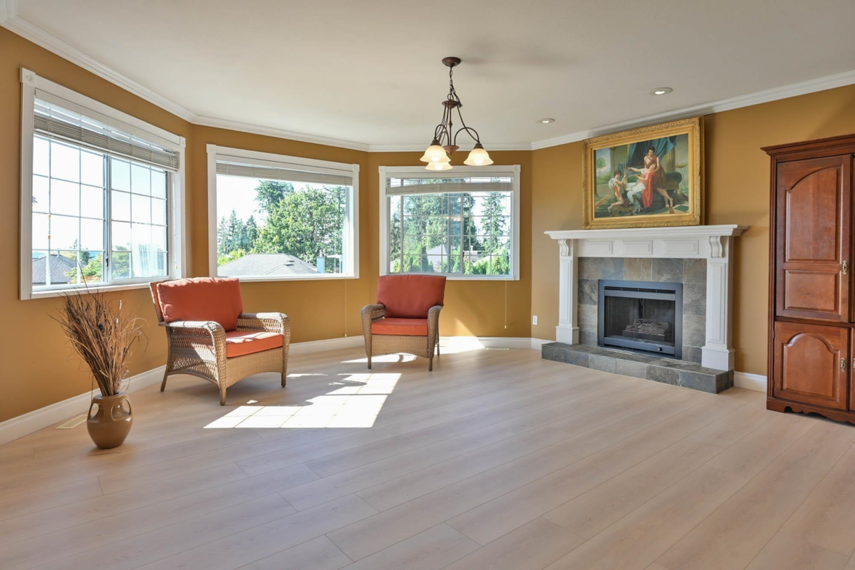 Living Room Photo of 1422 Magnolia Place, Coquitlam, BC