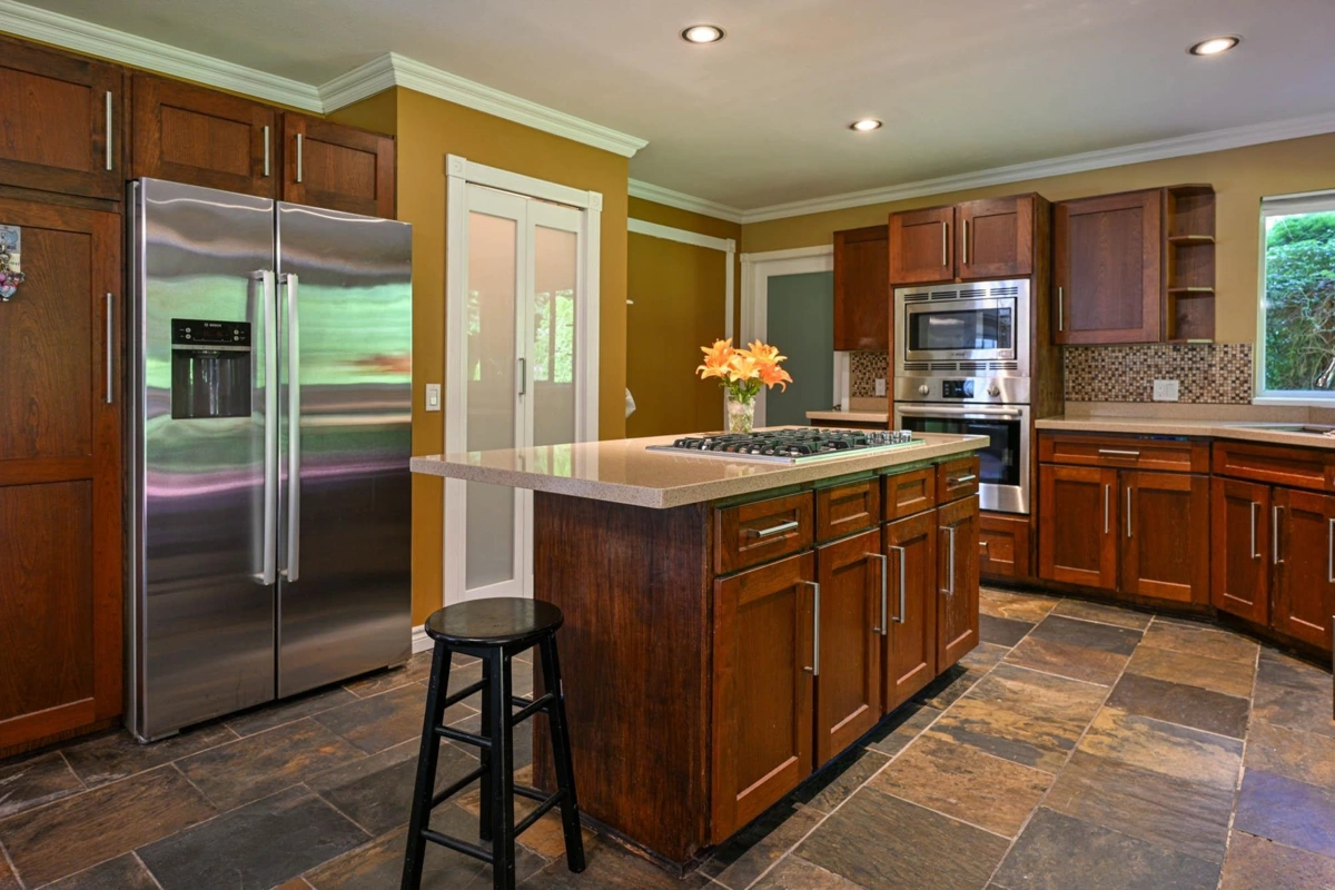 Primary Bedroom Photo of 1422 Magnolia Place, Coquitlam, BC