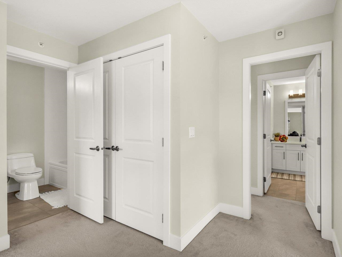 Backyard Photo of 101 19913 70 Avenue, Langley, BC